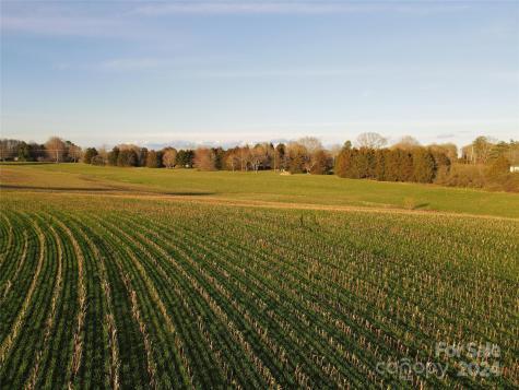 82AC Friendship Road Statesville NC 28625