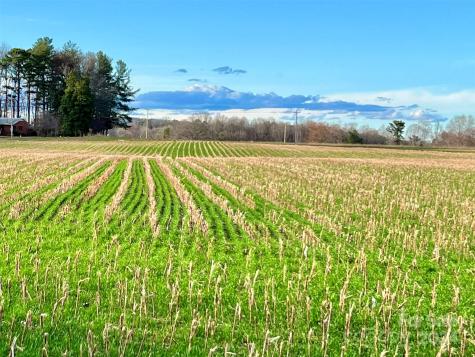 82AC Friendship Road Statesville NC 28625