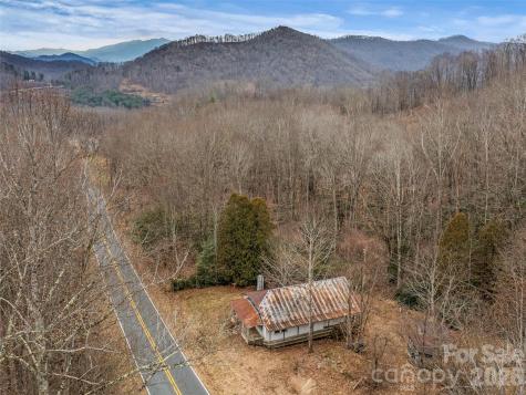 625 Cook Town Road Bakersville NC 28705