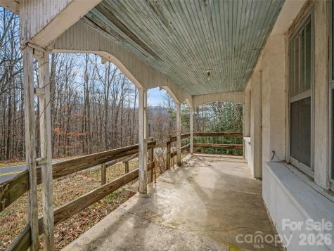625 Cook Town Road Bakersville NC 28705