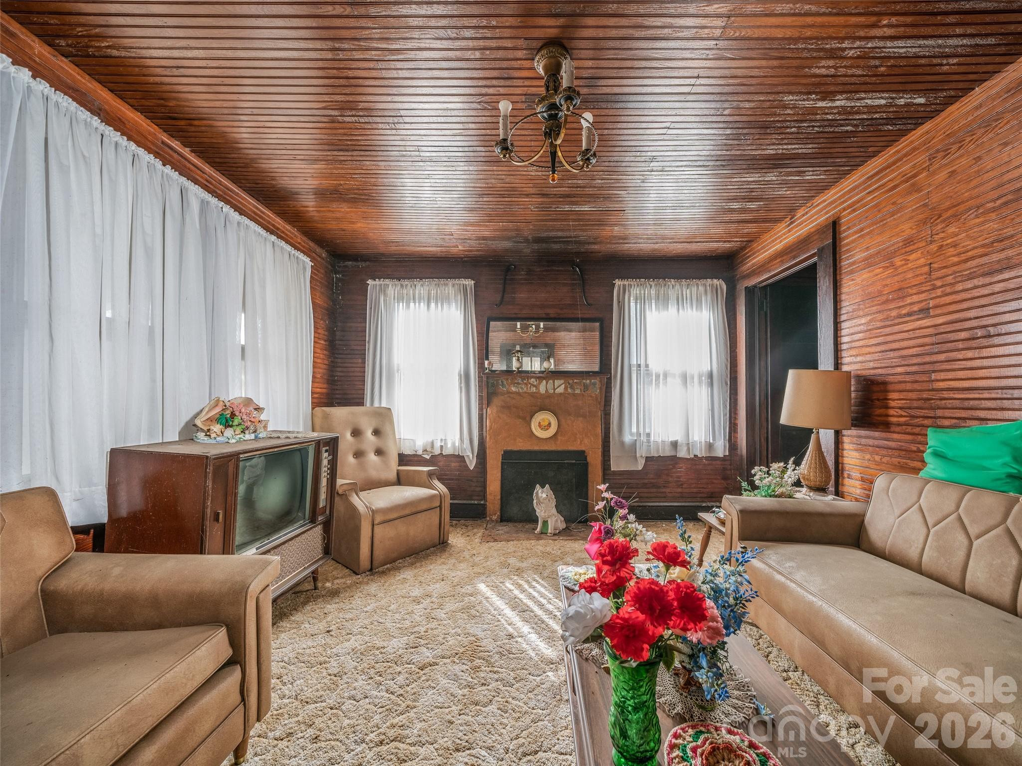 625 Cook Town Road Bakersville NC 28705