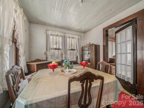 625 Cook Town Road Bakersville NC 28705