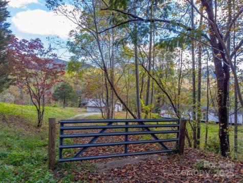 8125 Ellijay Road Franklin NC 28734