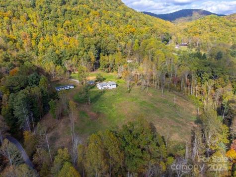 8125 Ellijay Road Franklin NC 28734