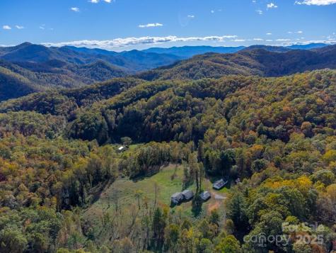 8125 Ellijay Road Franklin NC 28734