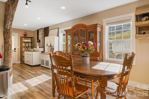 867 Indian Creek Road Burnsville NC 28714