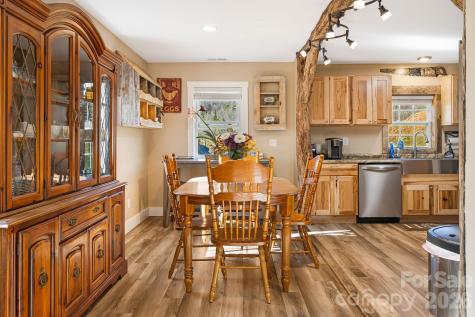 867 Indian Creek Road Burnsville NC 28714
