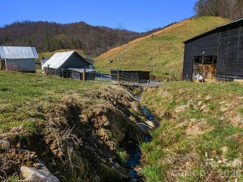 867 Indian Creek Road Burnsville NC 28714