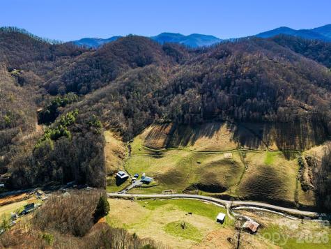 867 Indian Creek Road Burnsville NC 28714