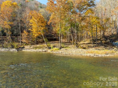 2736 White Oak Flats Road Green Mountain NC 28740