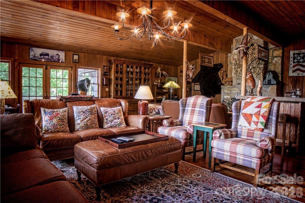 2736 White Oak Flats Road Green Mountain NC 28740