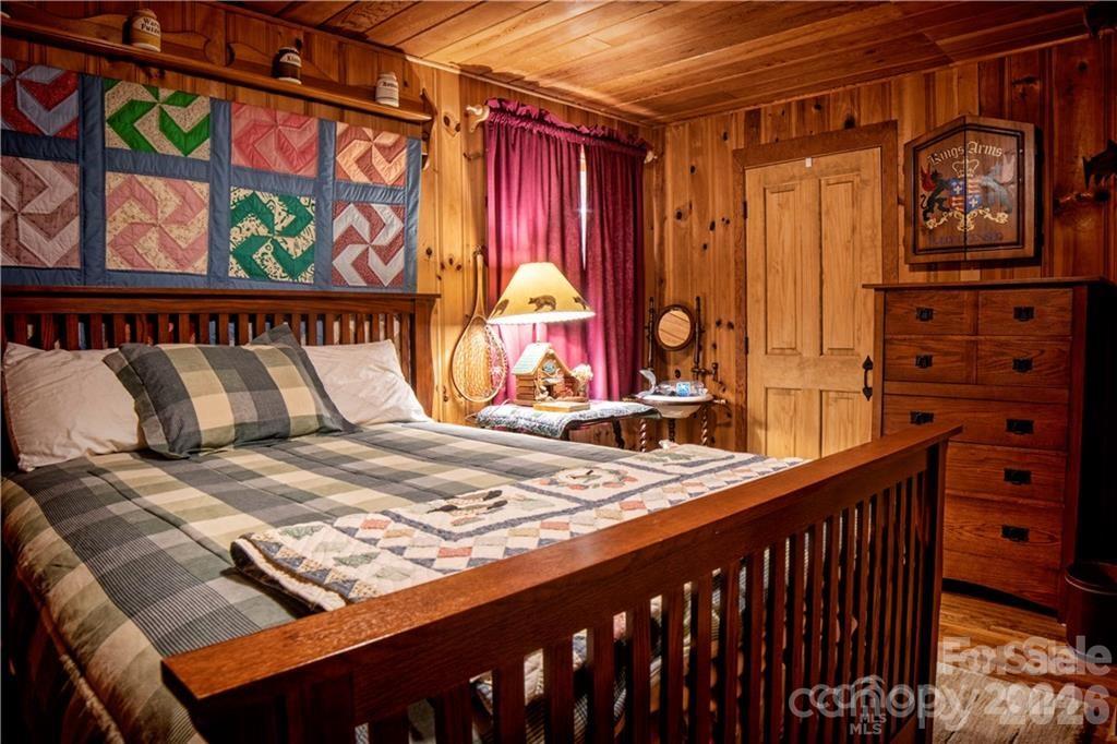 2736 White Oak Flats Road Green Mountain NC 28740