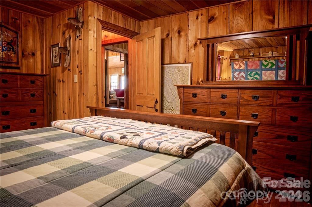 2736 White Oak Flats Road Green Mountain NC 28740