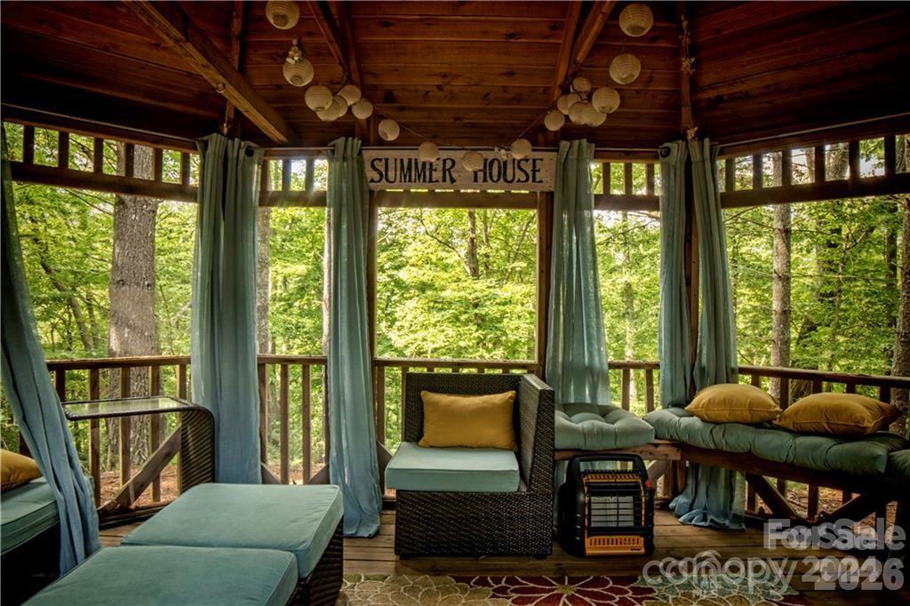 2736 White Oak Flats Road Green Mountain NC 28740