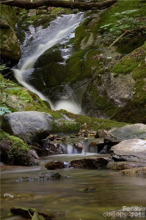2736 White Oak Flats Road Green Mountain NC 28740