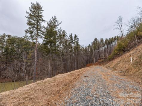 9 Freshwater Cove Maggie Valley NC 28751