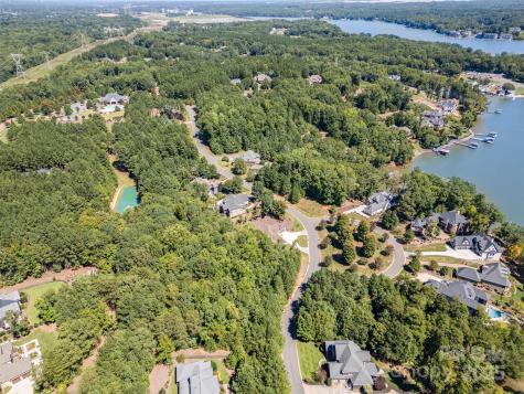 3200 Lake Pointe Drive Belmont NC 28012
