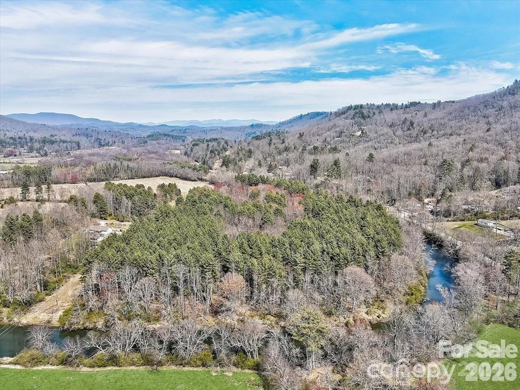 000 Valley Green Drive Penrose NC 28768