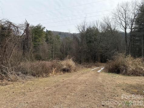 000 Valley Green Drive Penrose NC 28768