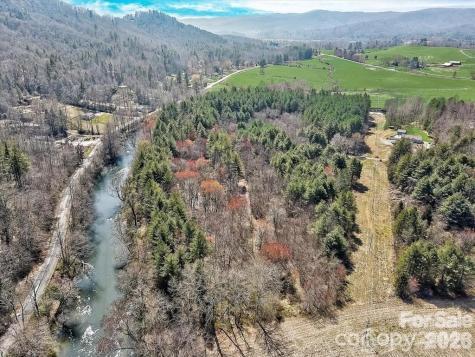 000 Valley Green Drive Penrose NC 28768