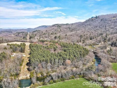 000 Valley Green Drive Penrose NC 28768
