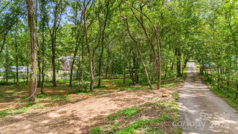 63 Rice Branch Road Asheville NC 28804