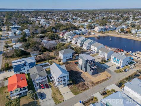 602 Third Street S Carolina Beach NC 28428