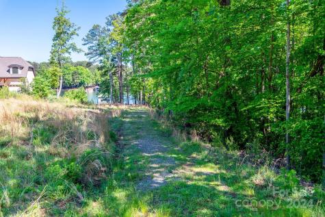 2471 Camelia Pointe Drive Sherrills Ford NC 28673