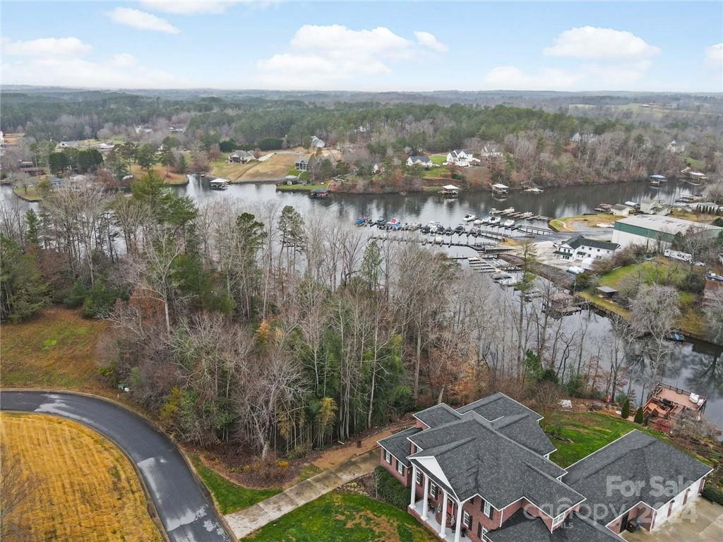 100 Old Ferry Lane Hickory NC 28601