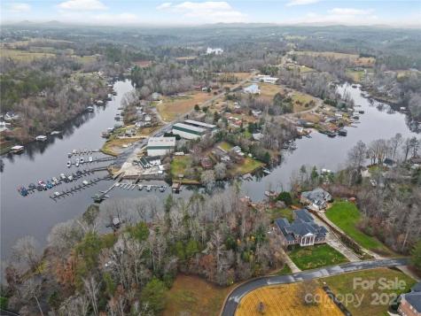 100 Old Ferry Lane Hickory NC 28601