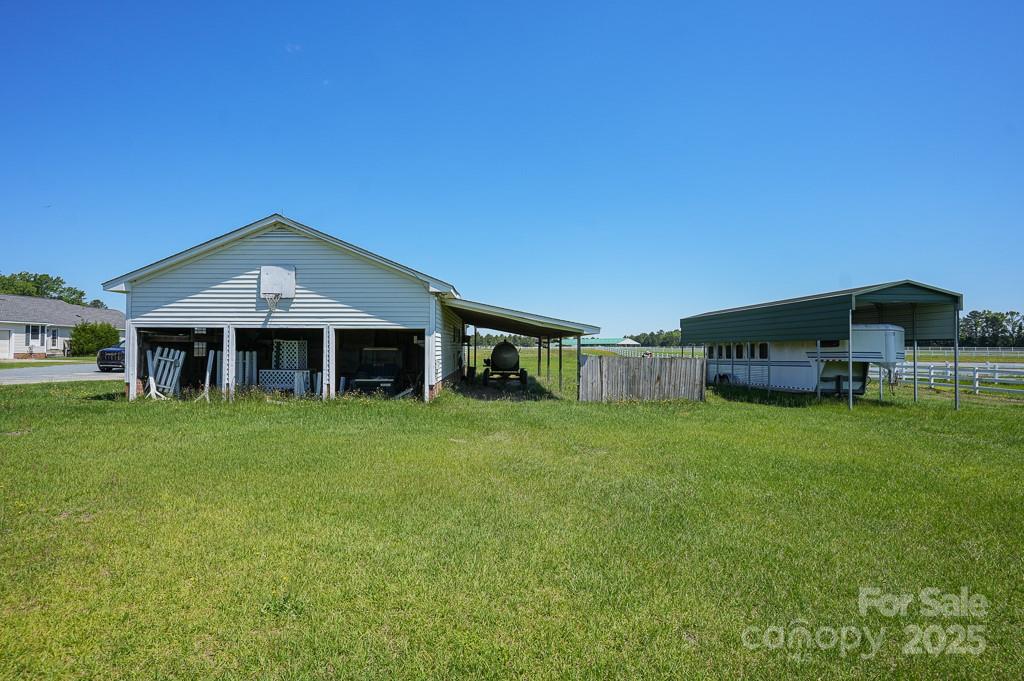 9167 Hasty Road Laurinburg NC 28352