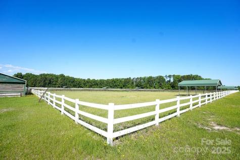 9167 Hasty Road Laurinburg NC 28352