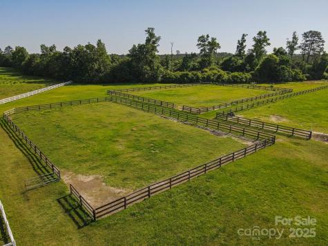 9167 Hasty Road Laurinburg NC 28352