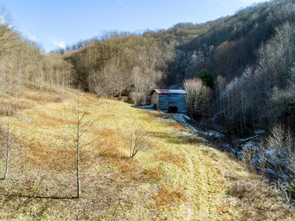 1520 Roaring Fork Road Mars Hill NC 28754