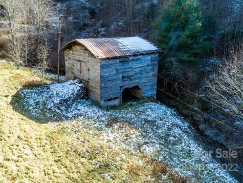 1520 Roaring Fork Road Mars Hill NC 28754