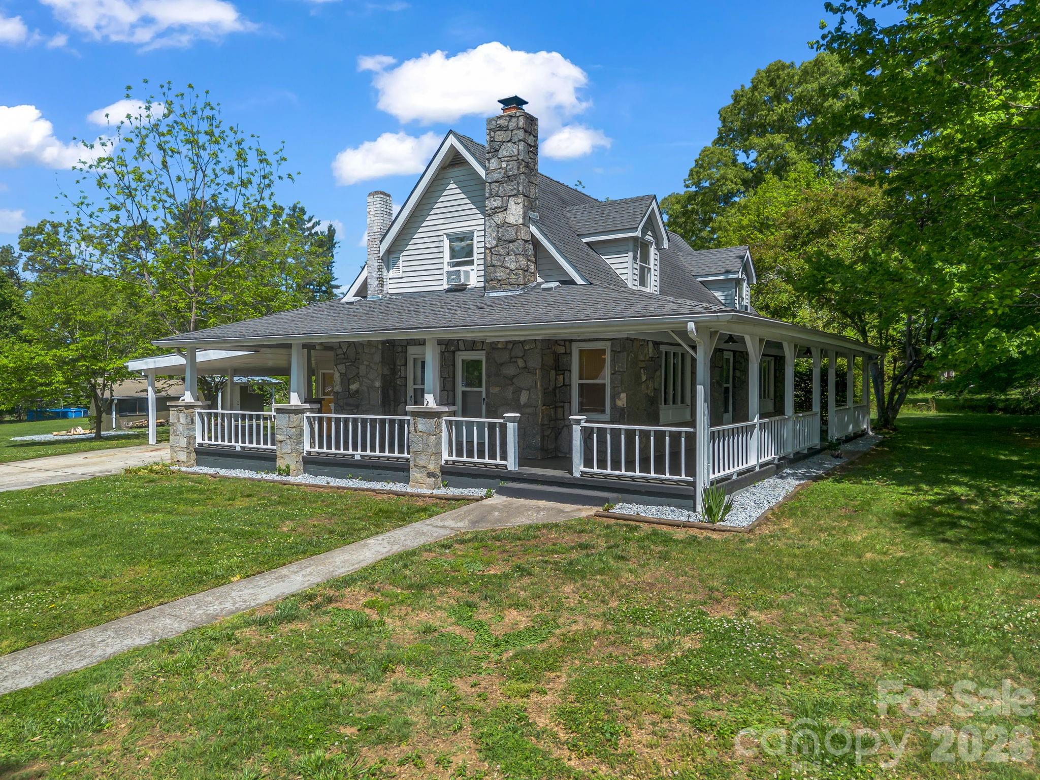 363 Etowah School Road Hendersonville NC 28739