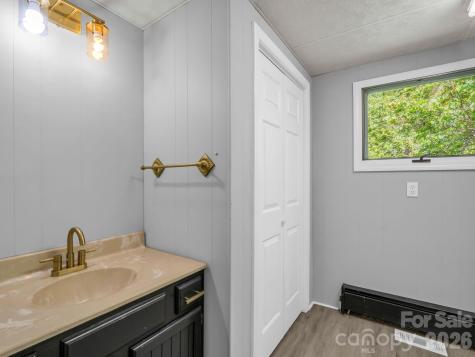 363 Etowah School Road Hendersonville NC 28739