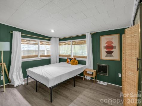 363 Etowah School Road Hendersonville NC 28739