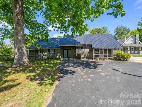 363 Etowah School Road Hendersonville NC 28739