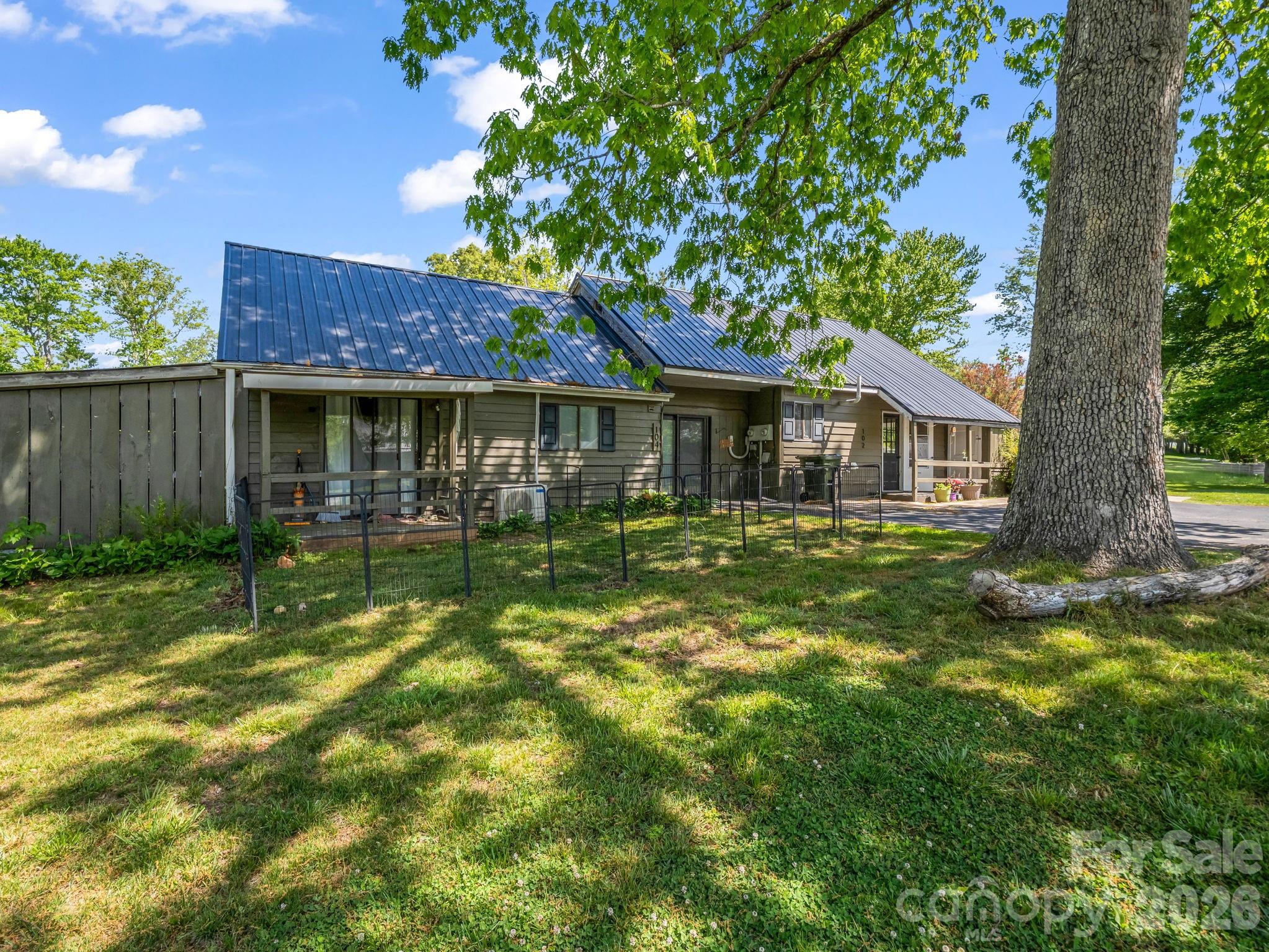 363 Etowah School Road Hendersonville NC 28739