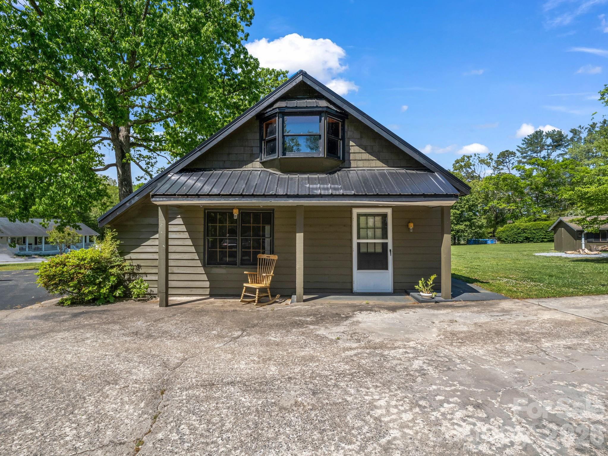 363 Etowah School Road Hendersonville NC 28739