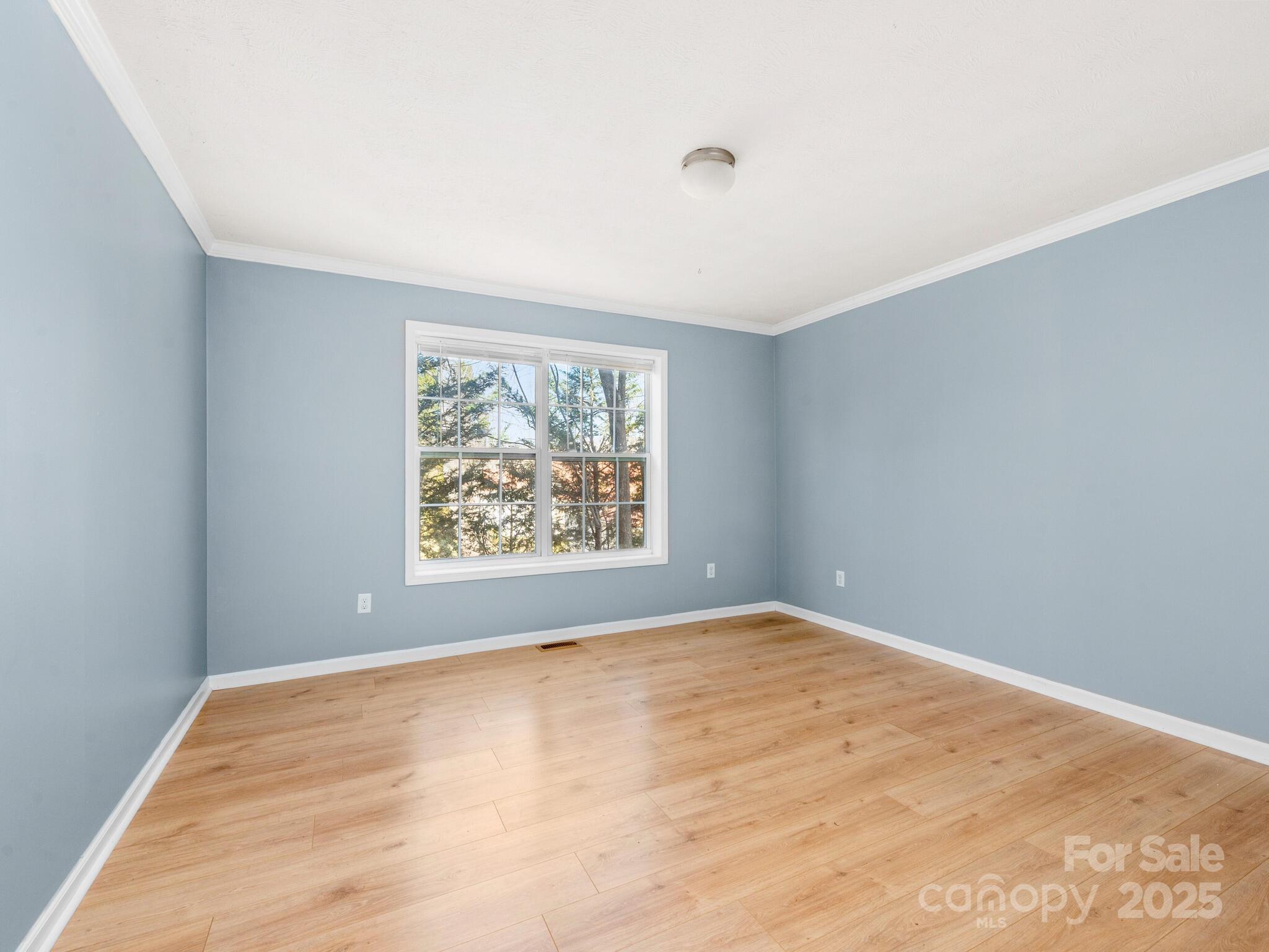 5 Sterling Roberts Way Asheville NC 28801
