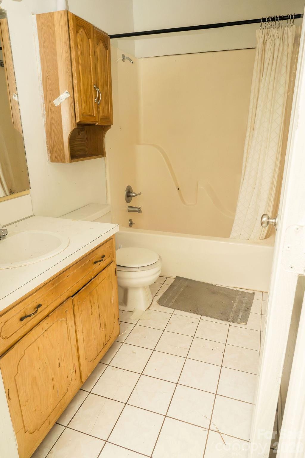 2472 Lake Street Lincolnton NC 28092