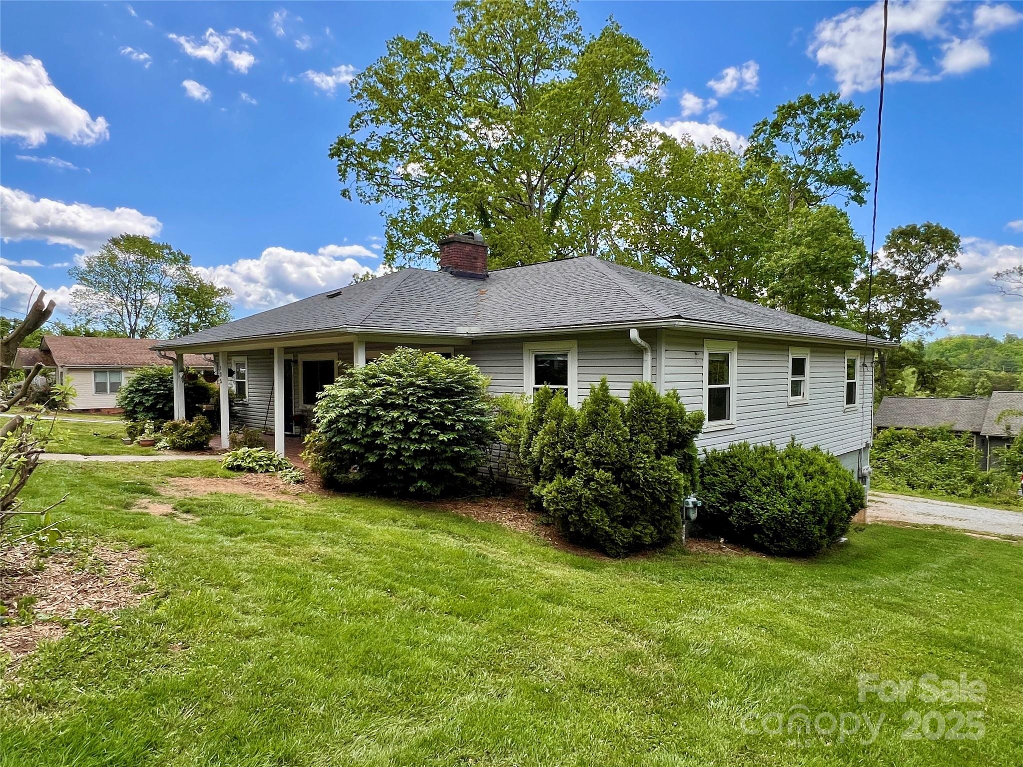 135 Haynes Street Hendersonville NC 28791