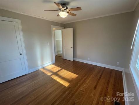 135 Haynes Street Hendersonville NC 28791