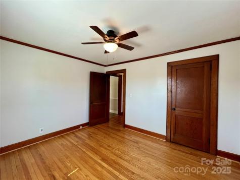 135 Haynes Street Hendersonville NC 28791