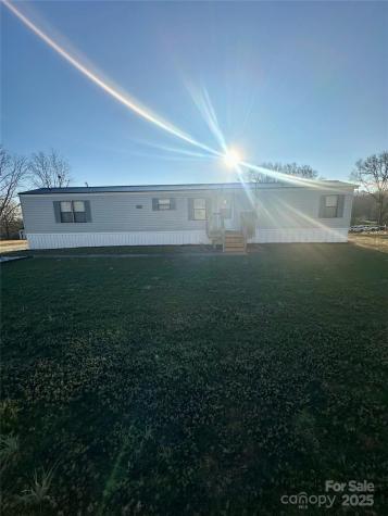 1557 Autumn Lane Lincolnton NC 28092