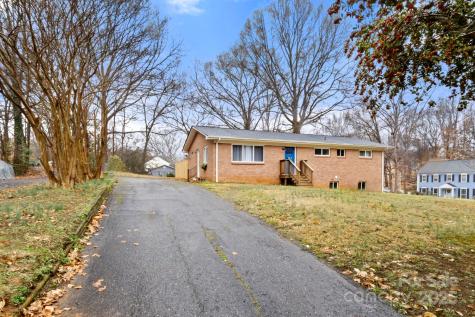 7047 Cheyenne Drive Charlotte NC 28262