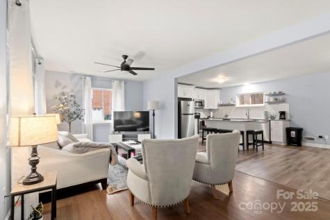 7047 Cheyenne Drive Charlotte NC 28262