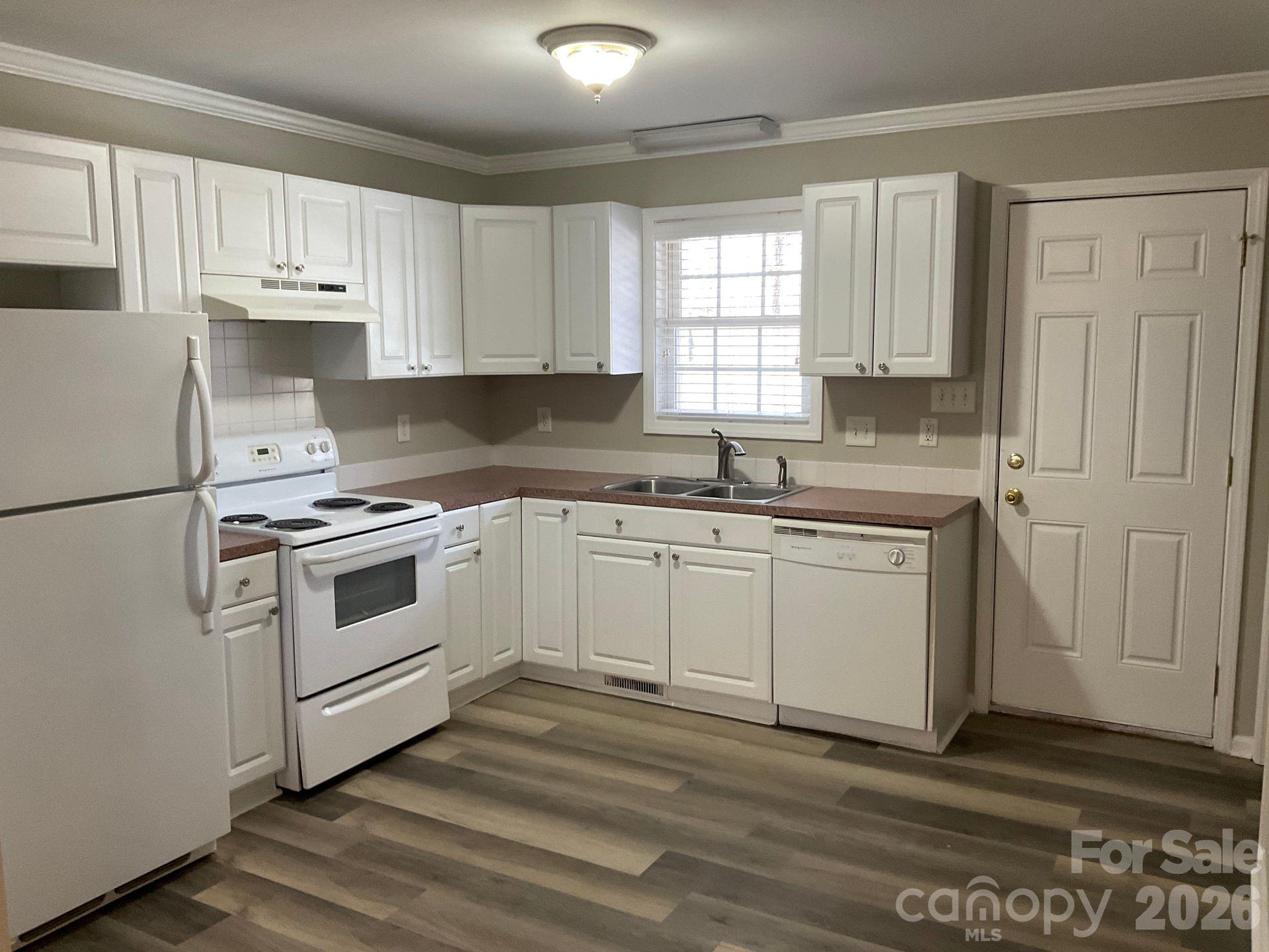 1020 Rosewood Drive Dallas NC 28034